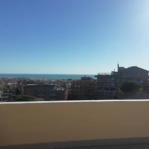 https://terrazza-sul-mare-in-via-devoto.hotelitalianriviera.com